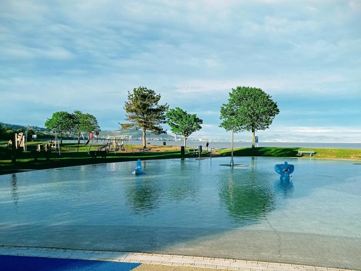 35 Gower Village With Seasonal Pool * Reynoldston