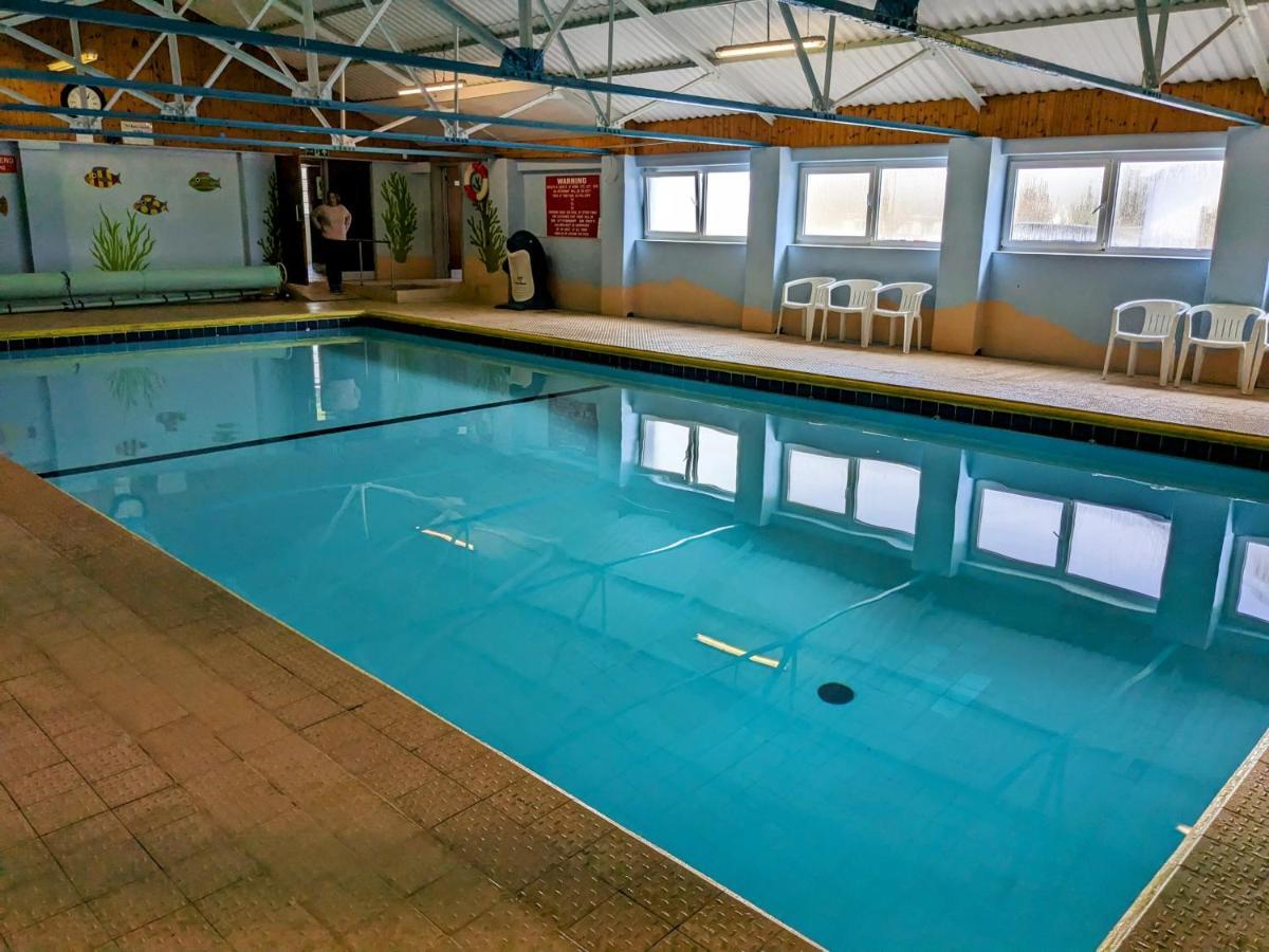 Casa vacanze 35 Gower Village With Seasonal Pool Reynoldston
